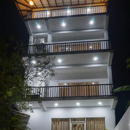 Pinnawala Elephant Front View Hotel Rambukkana エクステリア 写真