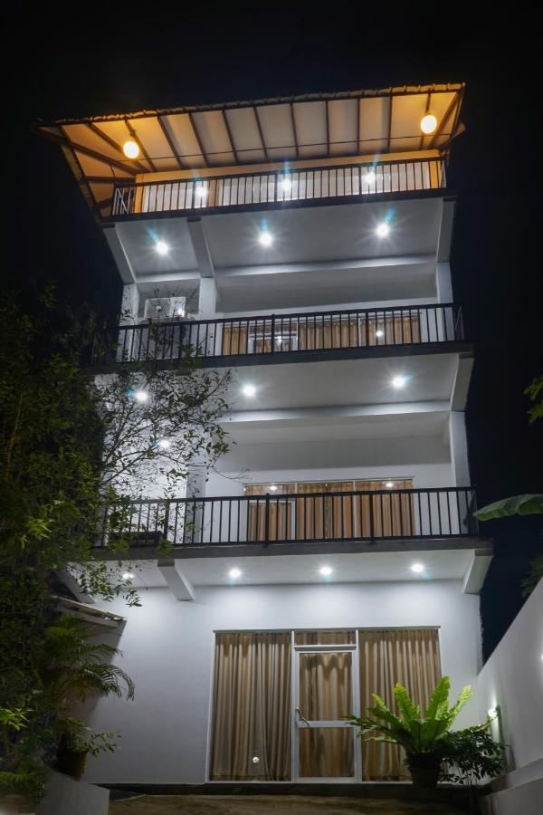 Pinnawala Elephant Front View Hotel Rambukkana エクステリア 写真